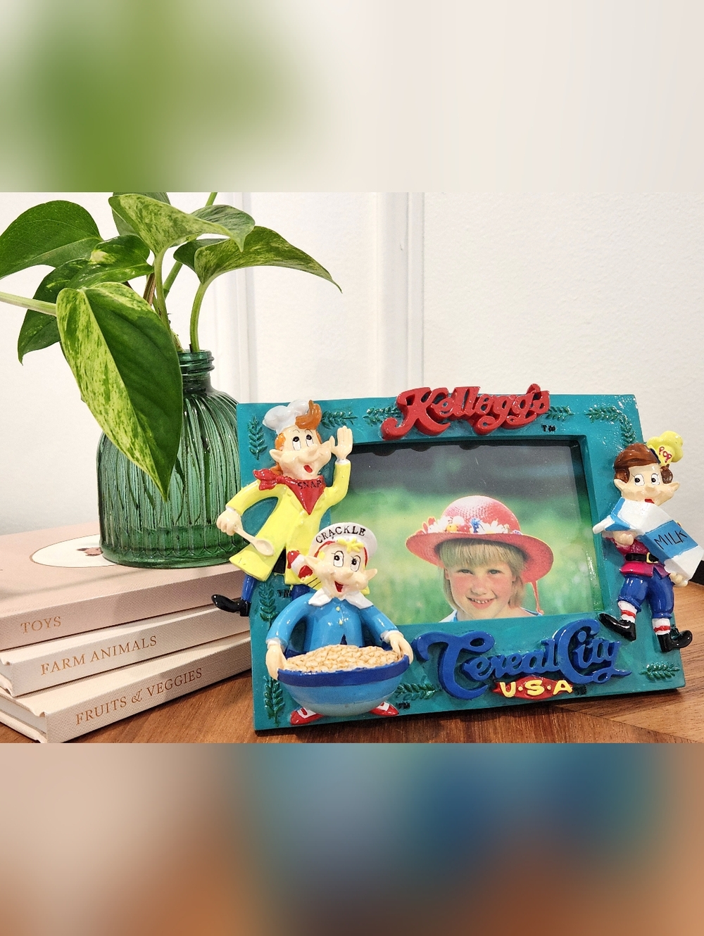 Vintage 1998 Kellogg Rice Krispies Hand Painted 3D Resin 3x5 Frame Cereal Mascot